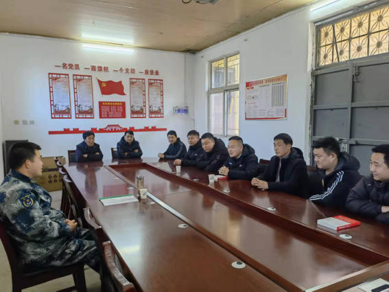 调研过程中,陈瑞鹏详细了解了驻村第一书记入村帮扶
