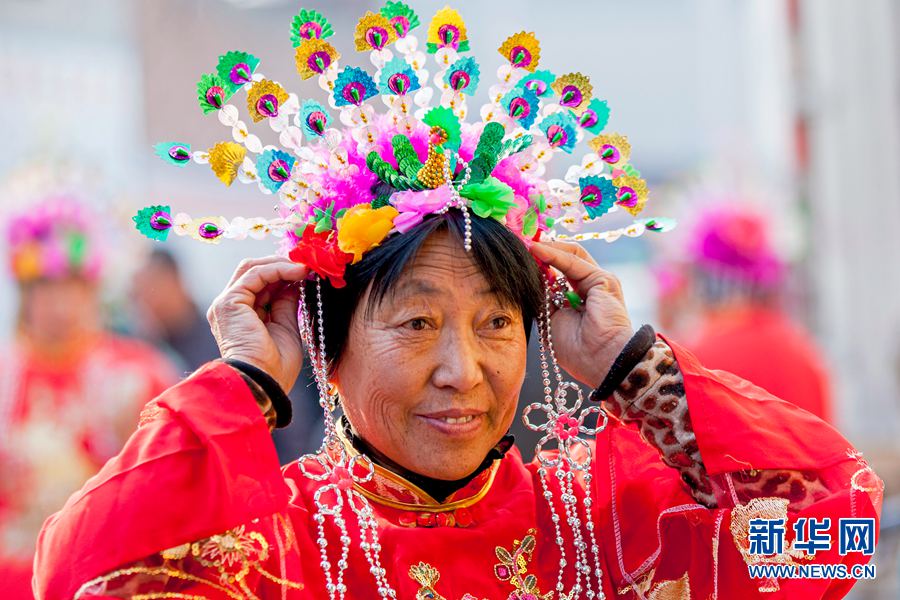 河南滑县：“戏窝子”戏迷迎新春