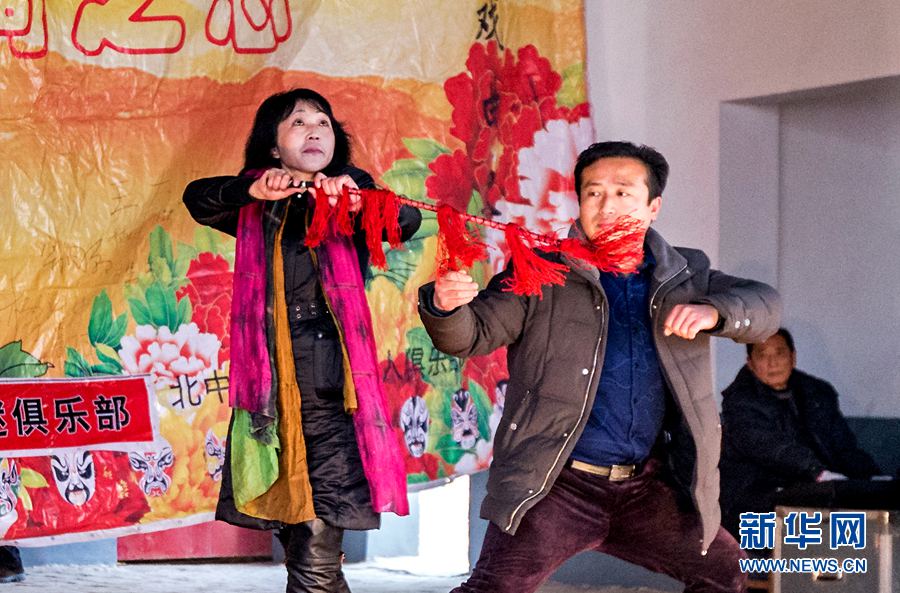 河南滑县：“戏窝子”戏迷迎新春