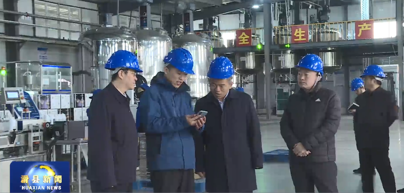 李明东调研节后企业项目复工复产和麦田管理工作